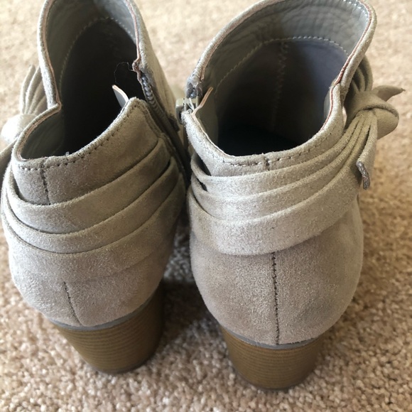 Tan booties - Picture 4 of 5